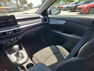 2024 Kia Forte — photo 13 view