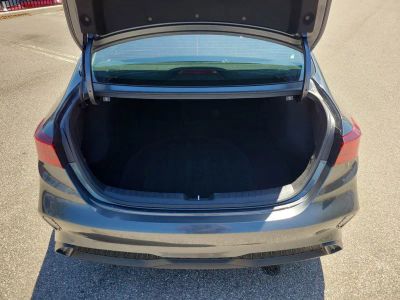 2024 Kia Forte — photo 9 view