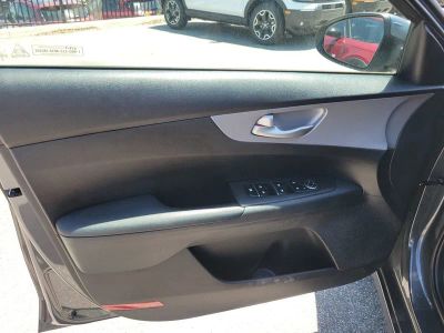 2024 Kia Forte — photo 14 view