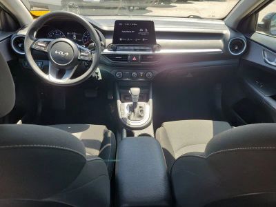 2024 Kia Forte — photo 11 view