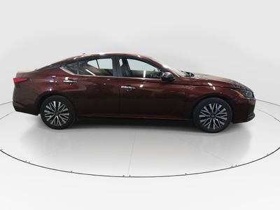 2024 Nissan Altima - Photo 8