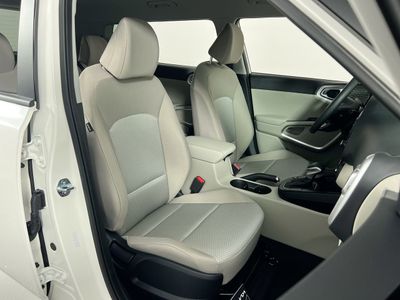 2025 Kia Soul - Photo 29