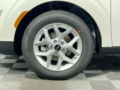 2025 Kia Soul - Photo 12