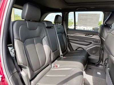 2026 Jeep Grand Cherokee — photo 24 view