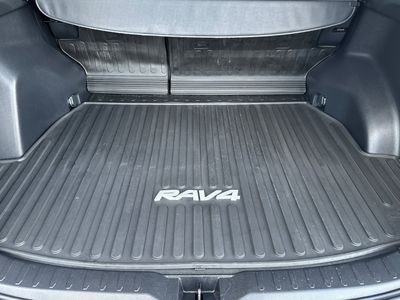 2022 Toyota RAV4 - Photo 16