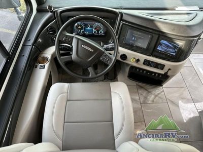 2026 Fleetwood RV Discovery - Photo 15