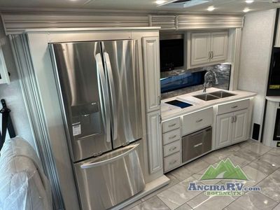 2026 Fleetwood RV Discovery - Photo 8