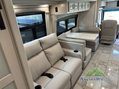 2026 Fleetwood RV Discovery - Photo 10