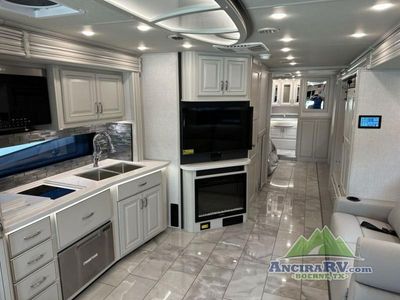 2026 Fleetwood RV Discovery - Photo 9