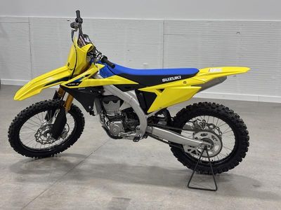 2026 Suzuki RM-Z450 - Photo 12