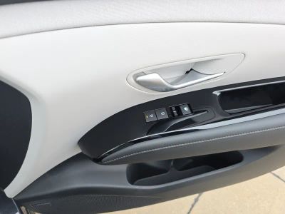2026 Hyundai Tucson — photo 10 view