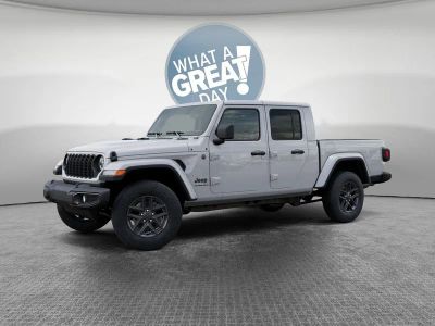 2026 Jeep Gladiator — rear three-quarter view