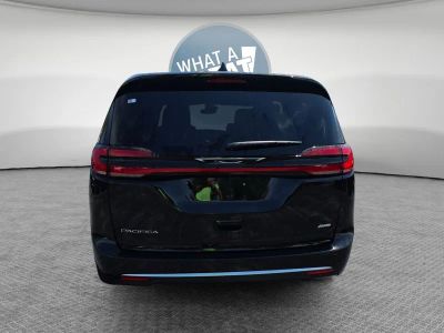 2027 Chrysler Pacifica — detail view