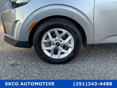 2024 Kia Soul - Photo 2
