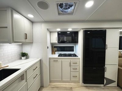 2026 Brinkley Model I - Photo 26
