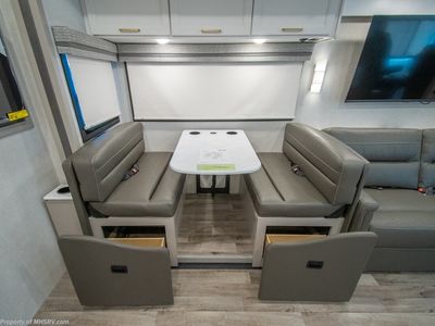 2026 Thor Motor Coach Hurricane - Photo 10
