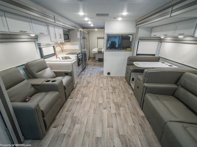 2026 Thor Motor Coach Hurricane - Photo 6