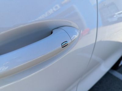 2027 Chevrolet Bolt - Photo 11