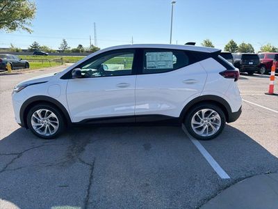 2027 Chevrolet Bolt - Photo 6