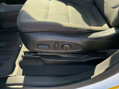 2027 Chevrolet Bolt - Photo 19