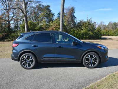 2022 Ford Escape - Photo 4