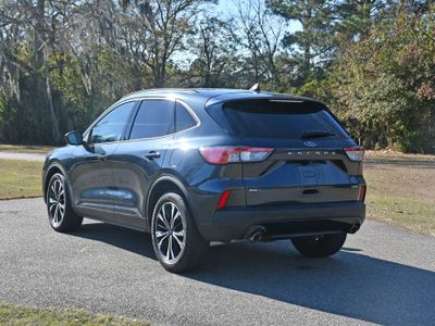 2022 Ford Escape - Photo 2