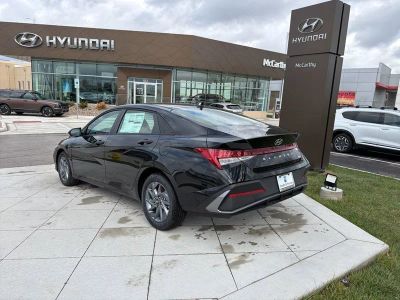 2026 Hyundai Elantra Hybrid - Photo 3