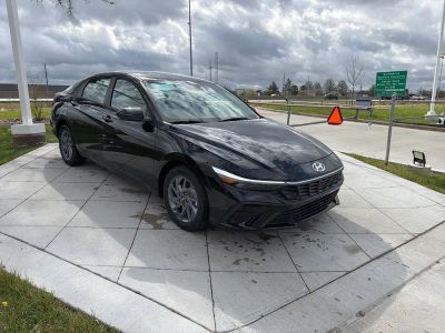 2026 Hyundai Elantra Hybrid - Photo 7