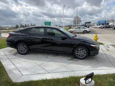 2026 Hyundai Elantra Hybrid - Photo 6