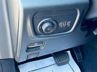 2026 Jeep Grand Cherokee — photo 10 view
