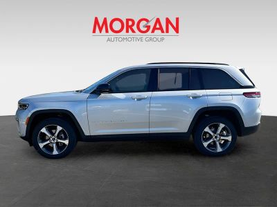 2026 Jeep Grand Cherokee — interior view