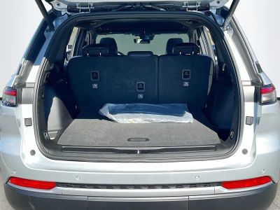 2026 Jeep Grand Cherokee — photo 22 view