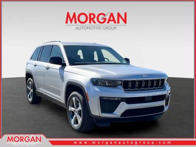 2026 Jeep Grand Cherokee Limited in Silver — front three-quarter view