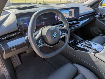 2025 BMW 5 Series - Photo 27
