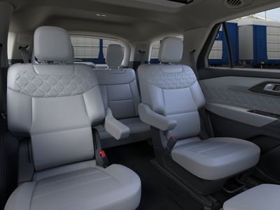 2026 Ford Explorer — photo 8 view