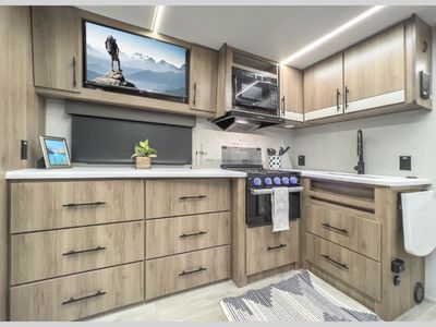2024 Grand Design Imagine - Photo 4