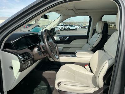 2022 Lincoln Navigator — photo 9 view