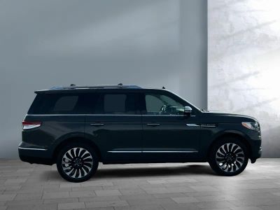 2022 Lincoln Navigator — photo 7 view