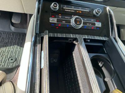 2022 Lincoln Navigator — photo 12 view