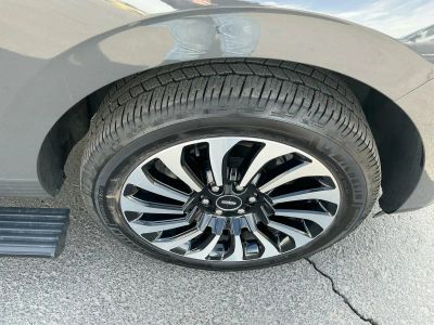 2022 Lincoln Navigator — photo 22 view