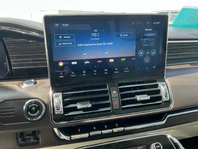2022 Lincoln Navigator — photo 11 view