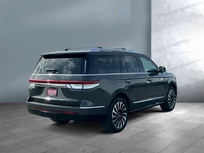 2022 Lincoln Navigator — engine compartment view