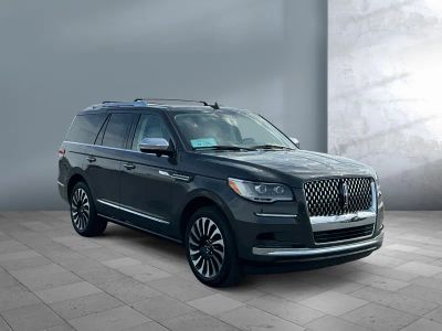 2022 Lincoln Navigator — photo 8 view
