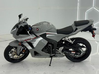 2026 Honda CBR600RR - Photo 10