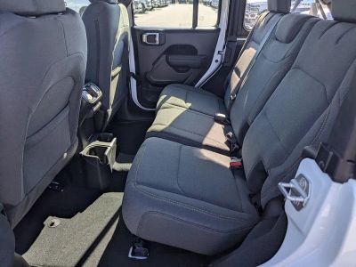 2026 Jeep Wrangler — photo 8 view