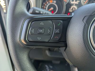 2026 Jeep Wrangler — photo 17 view