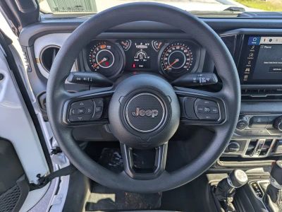 2026 Jeep Wrangler — photo 16 view