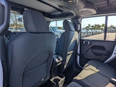 2026 Jeep Wrangler — photo 9 view