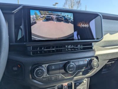 2026 Jeep Wrangler — photo 20 view