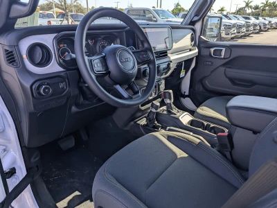 2026 Jeep Wrangler — photo 13 view